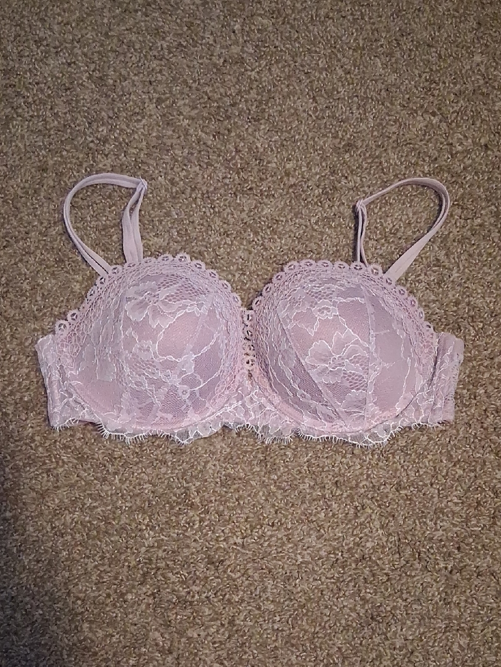 Victoria's Secret Lavendar Lace Underwire Balconette Bra